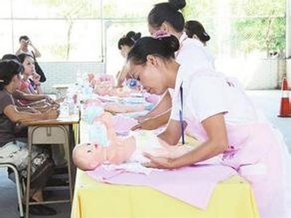 在菏澤市東華職業培訓學校學習家政護理專業靠譜嗎？
